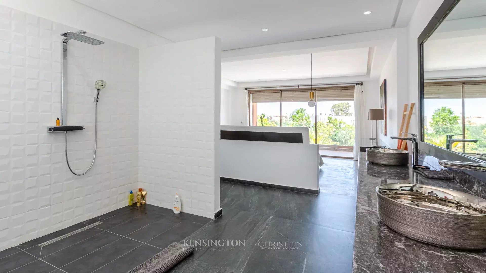 5 Bedroom Villa/Townhouse's Image 32