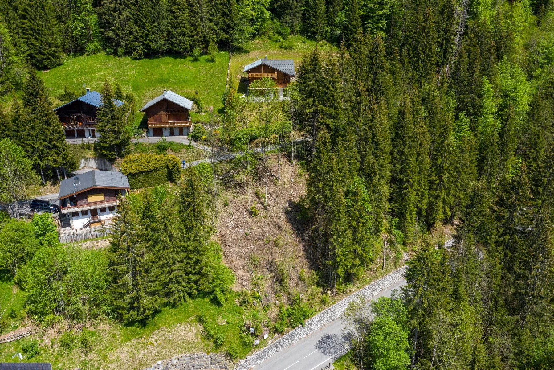 Photo of MORZINE - Constructible land in central Morzine