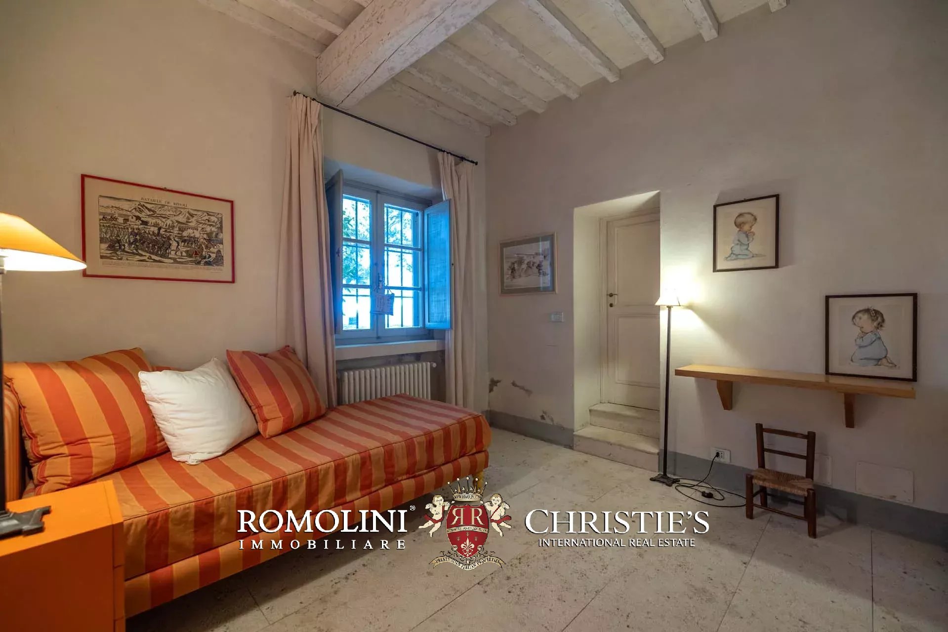 EQUESTRIAN SEA VIEW WINE ESTATE WITH VINEYARDS FOR SALE CLOSE TO BOLGHERI, TUSCANY
