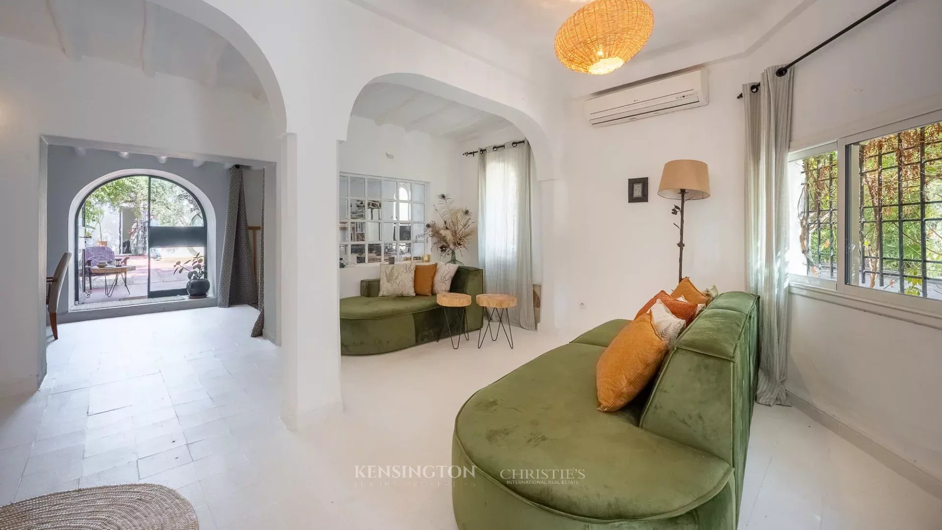 9 Bedroom Villa/Townhouse's Image 37