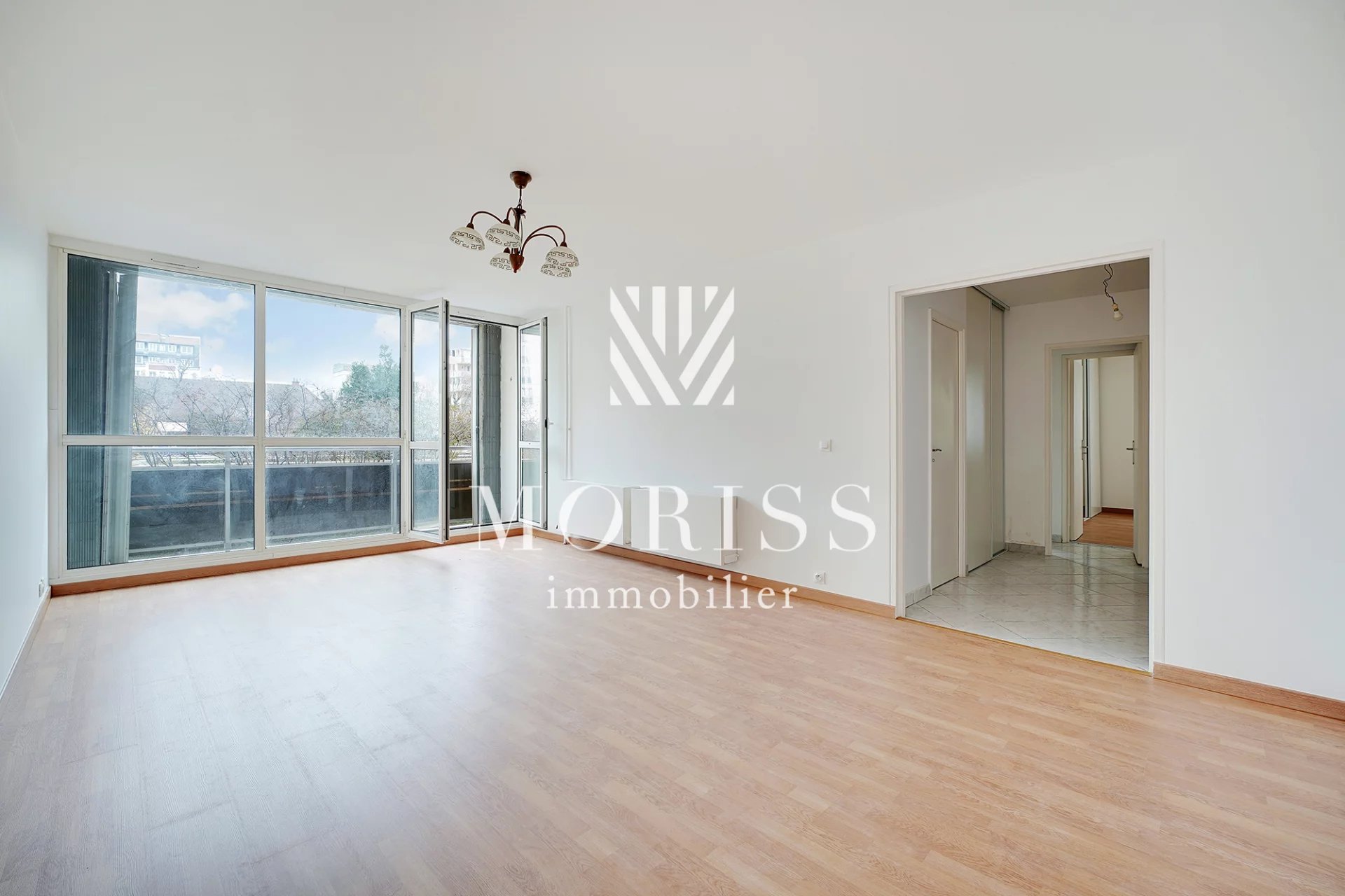 3P RÉNOVÉ / SPACIEUX / LUMINEUX / METRO LES AGNETTES - Image 1