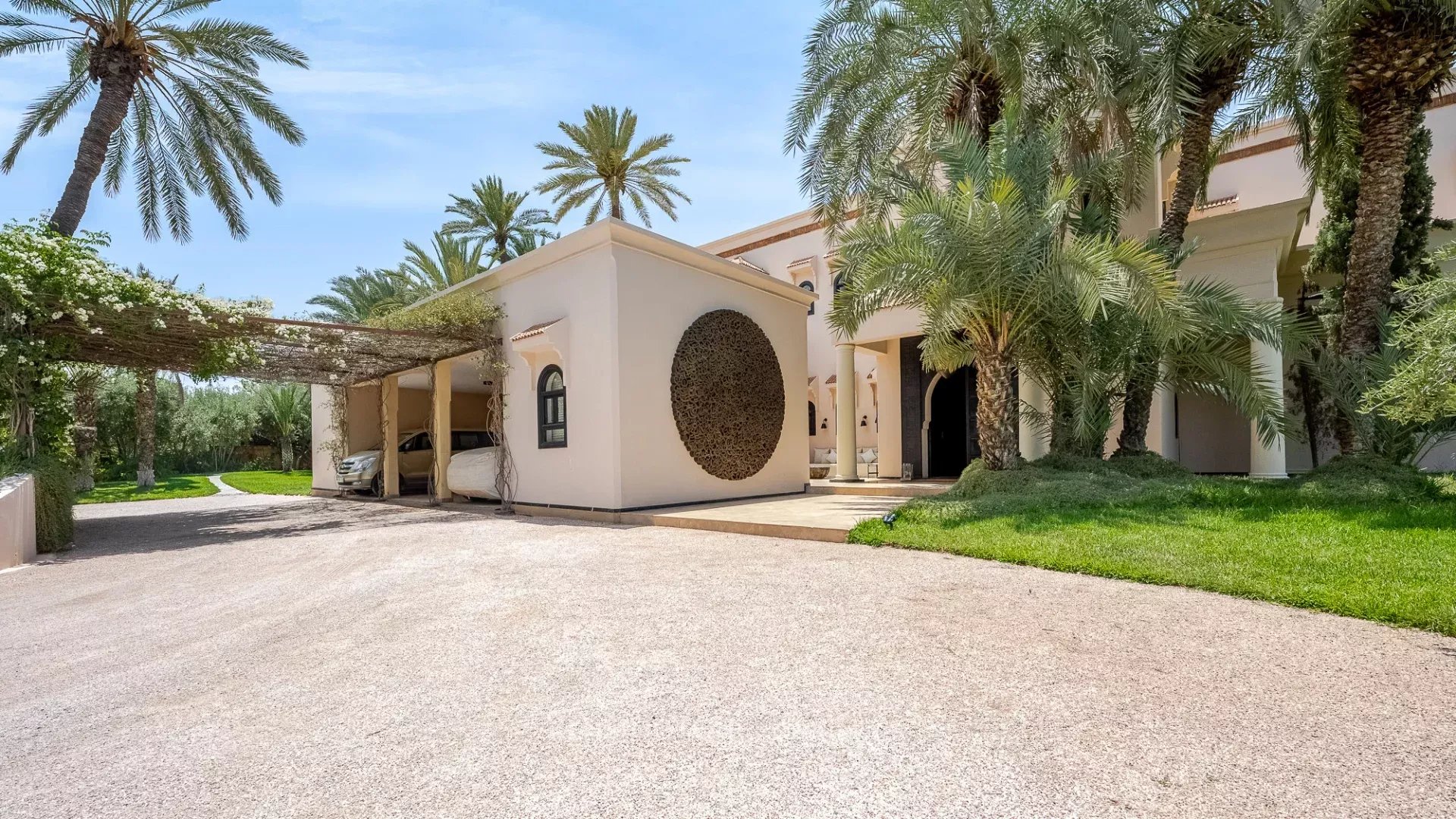 6 Bedroom Villa/Townhouse's Image 4