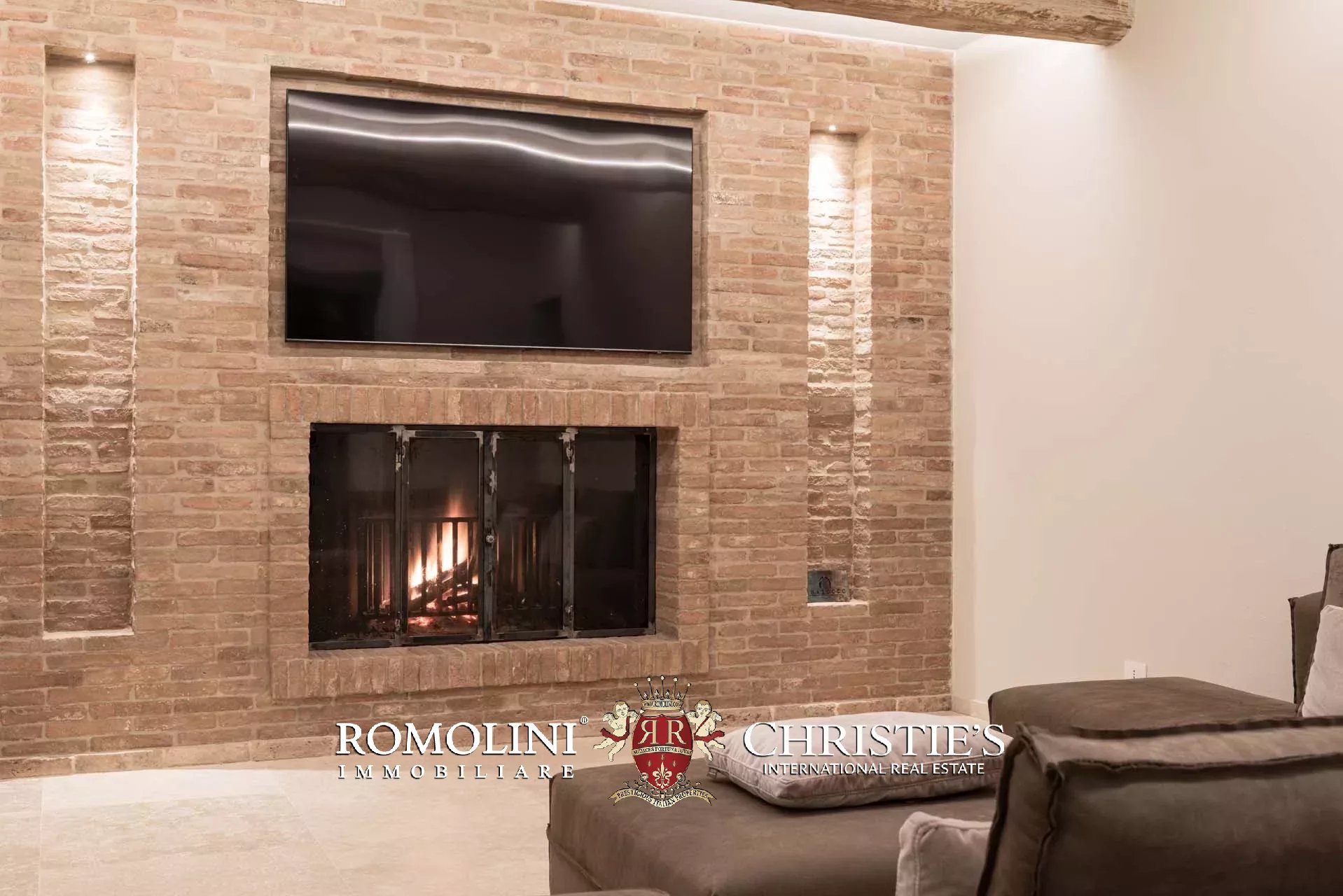 4 Bedroom Villa/Townhouse's Image 31