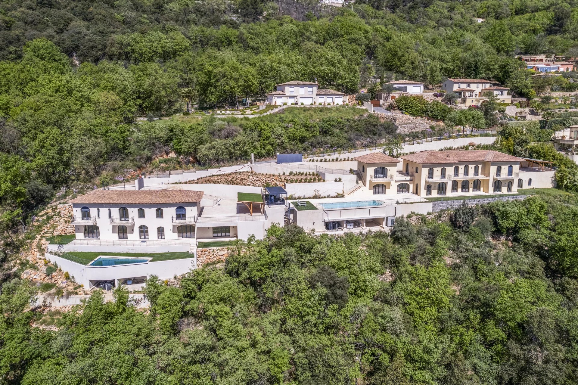 Qlistings - 10 Bedrooms - Villa - Alpes-Maritimes - For Sale - 10120 Property Image