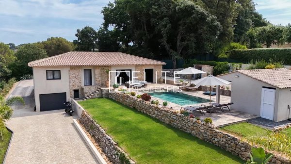 Luxurious Vallauris Villa for sale with Pool House — photo 1