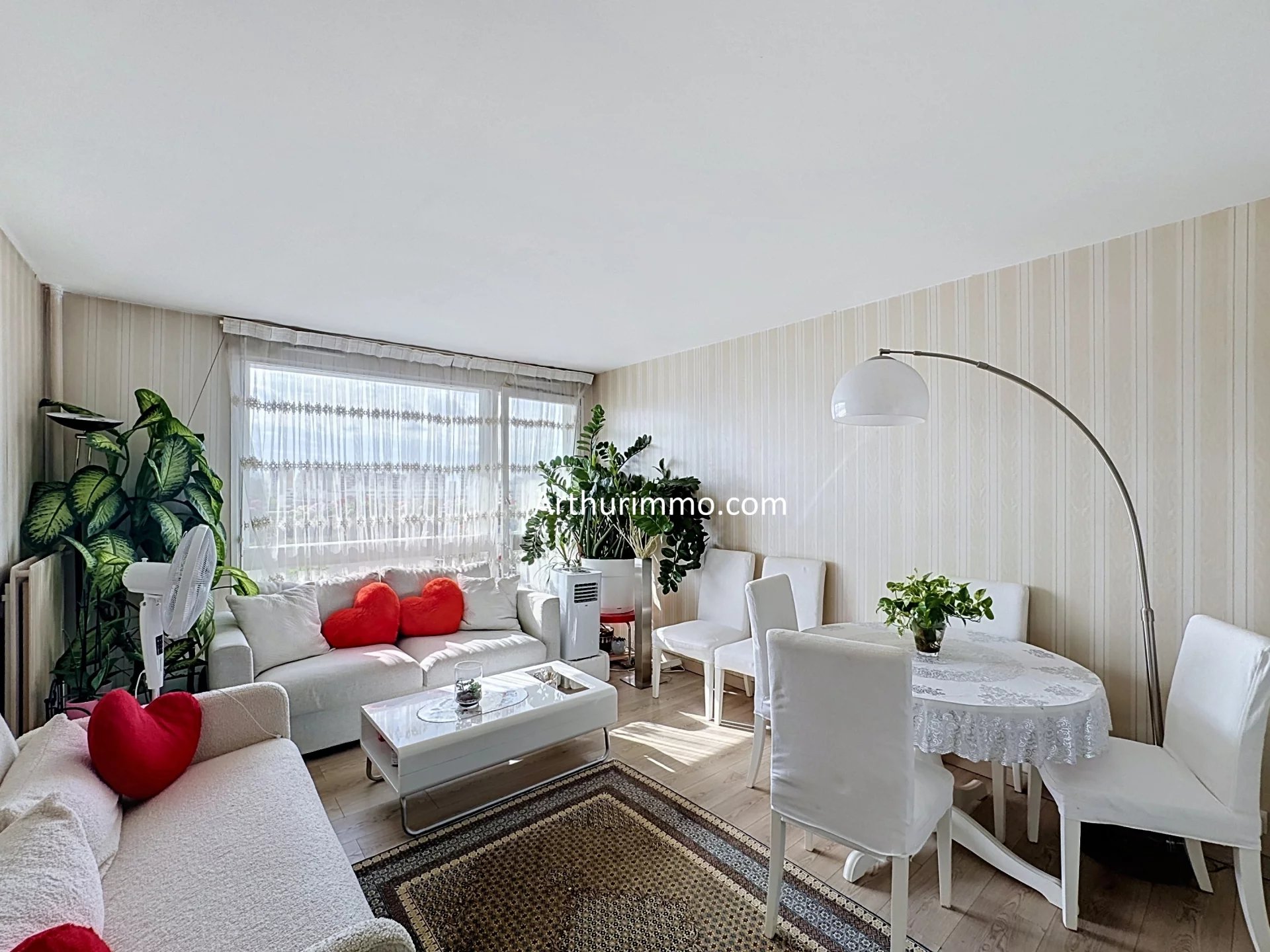 Appartement 2 pièces avec grand balcon et parking – Proche Université de Créteil