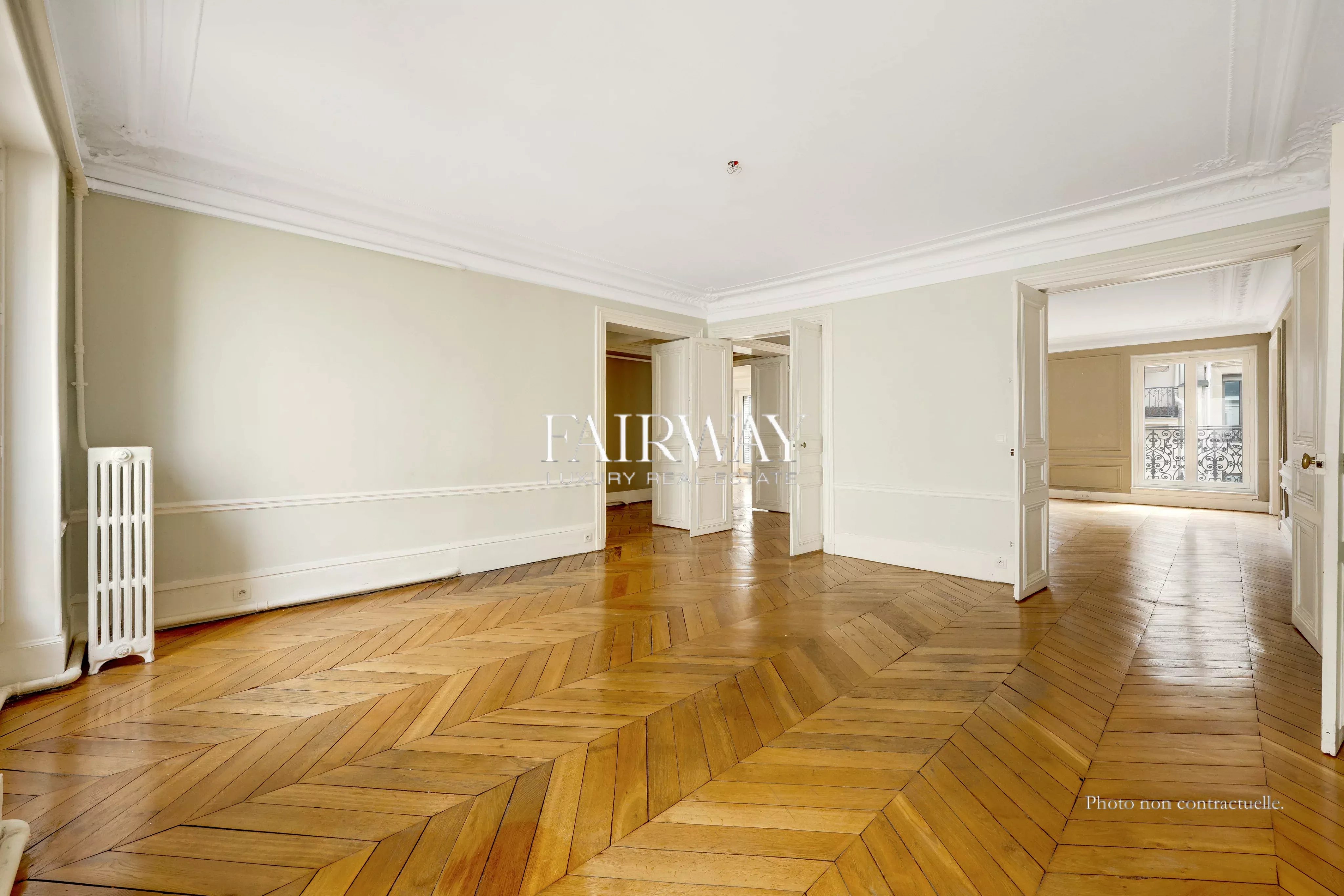 Appartement familial avec balcon - 4 chambres - 158m² - Paris 9e