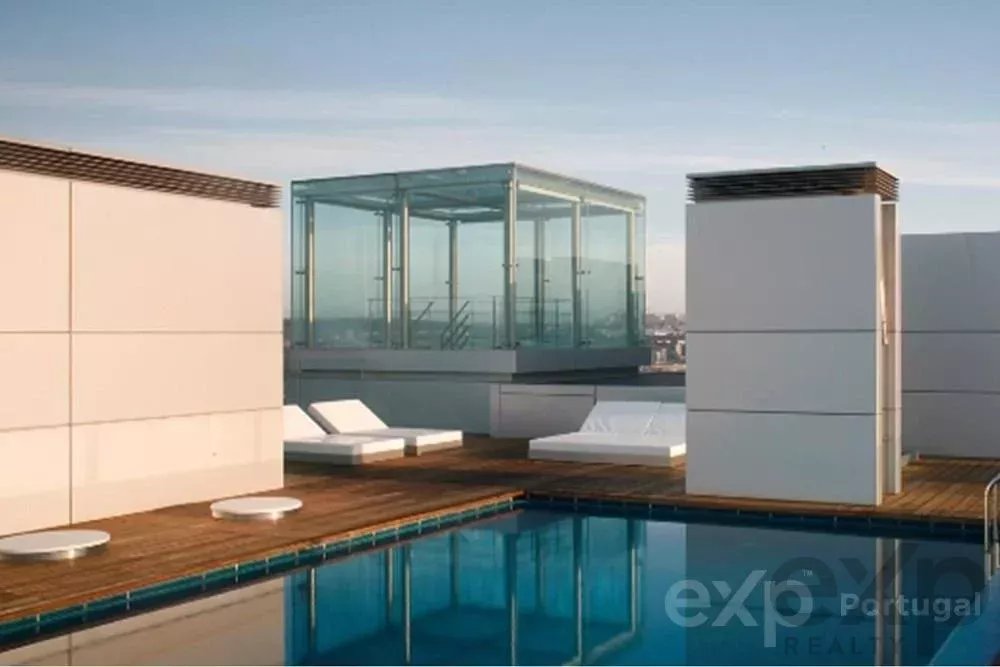 Fantástico apartamento T4 no edifício Sky Restelo