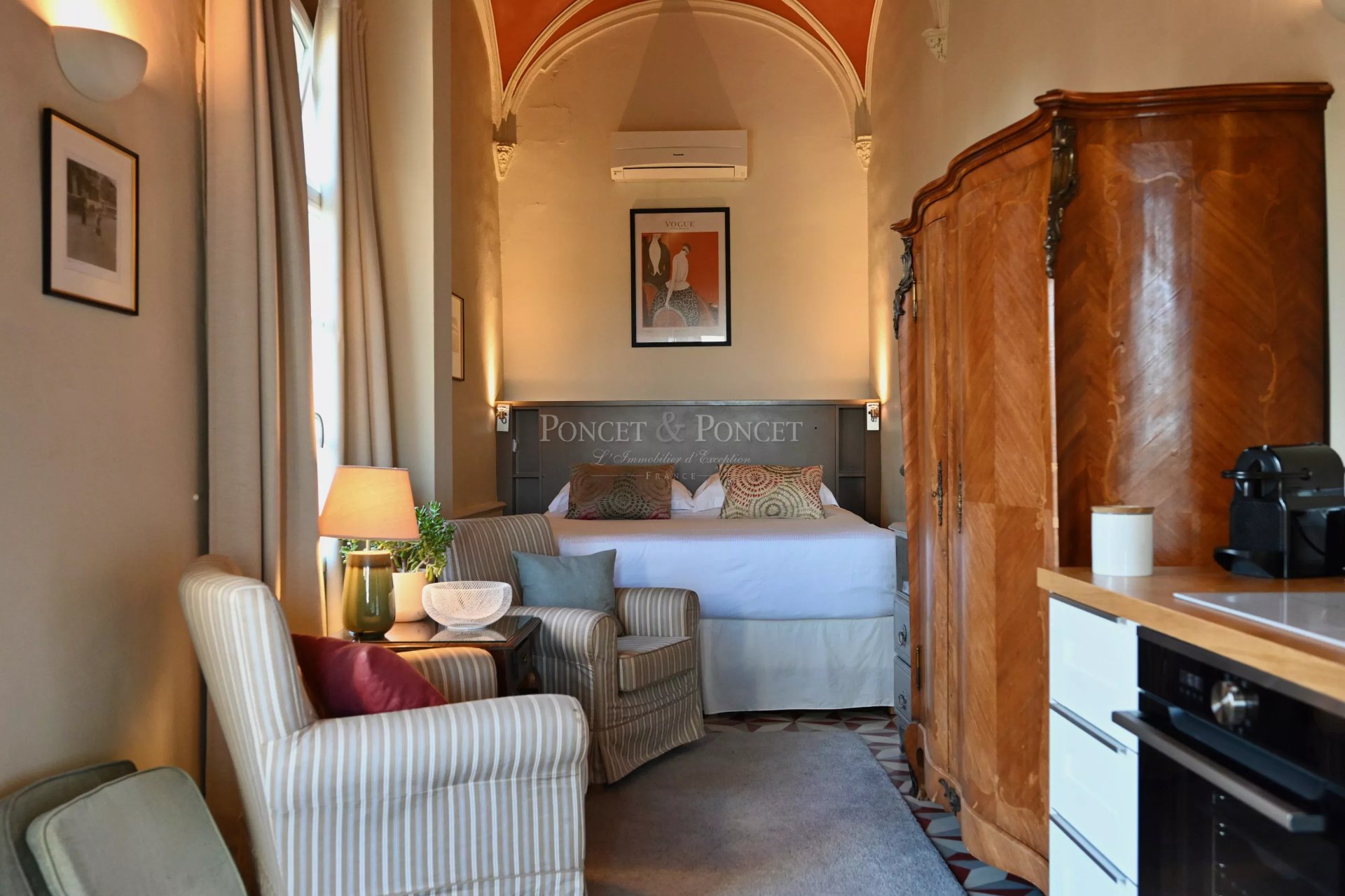 10 Bedroom Villa/Townhouse's Image 14