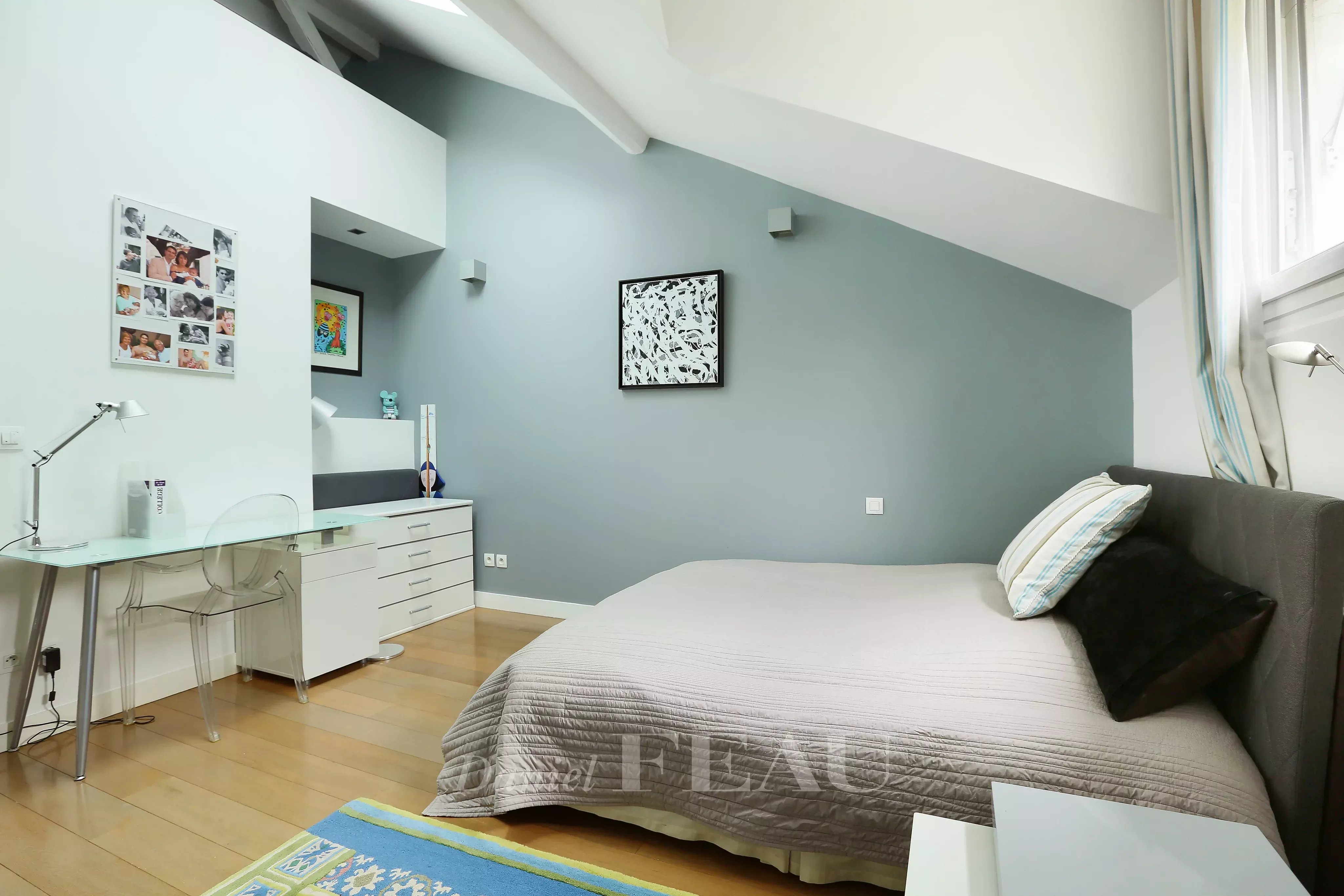 Sale Apartment Paris 17th
