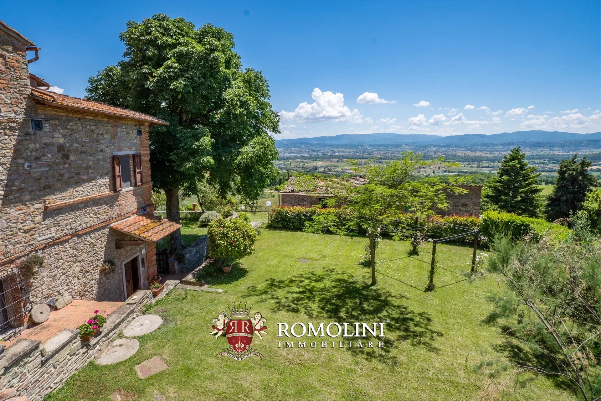 4 Bedroom Villa/Townhouse's Image 12