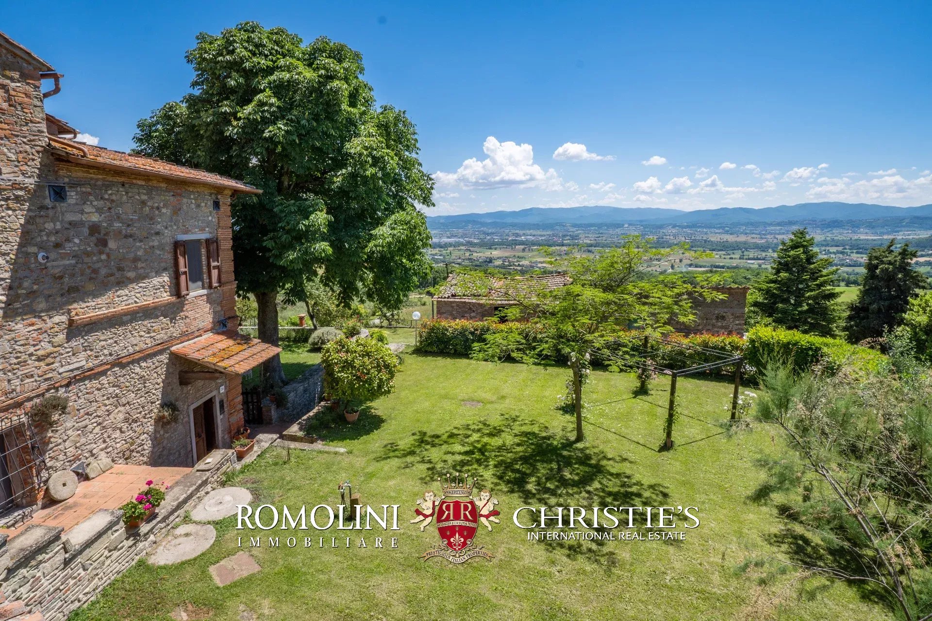 4 Bedroom Villa/Townhouse's Image 12