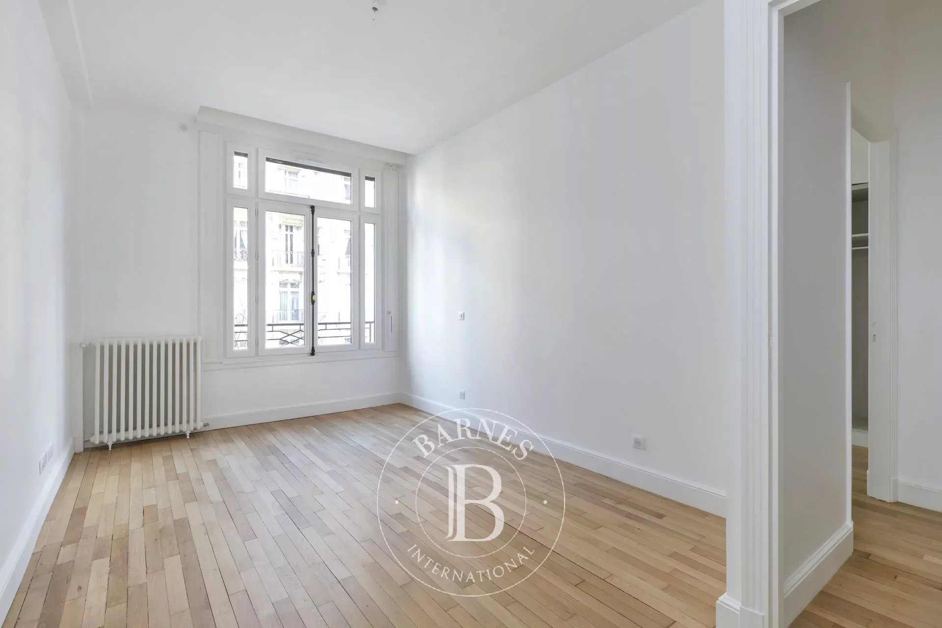 Paris  - Appartement 5 Pi&egrave;ces 3 Chambres - picture 8