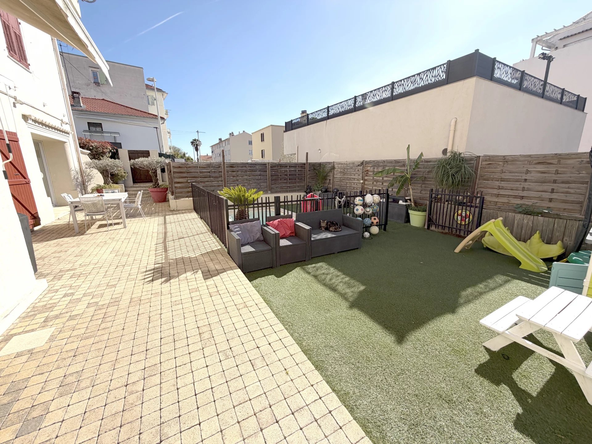 Gorbella / Le Ray – 4P avec jardin et piscine privative, comme une maison