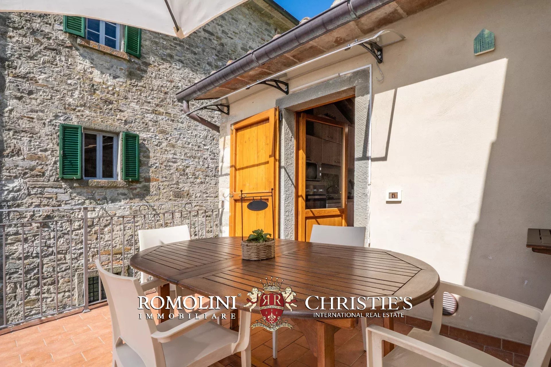 6 Bedroom Villa/Townhouse's Image 94
