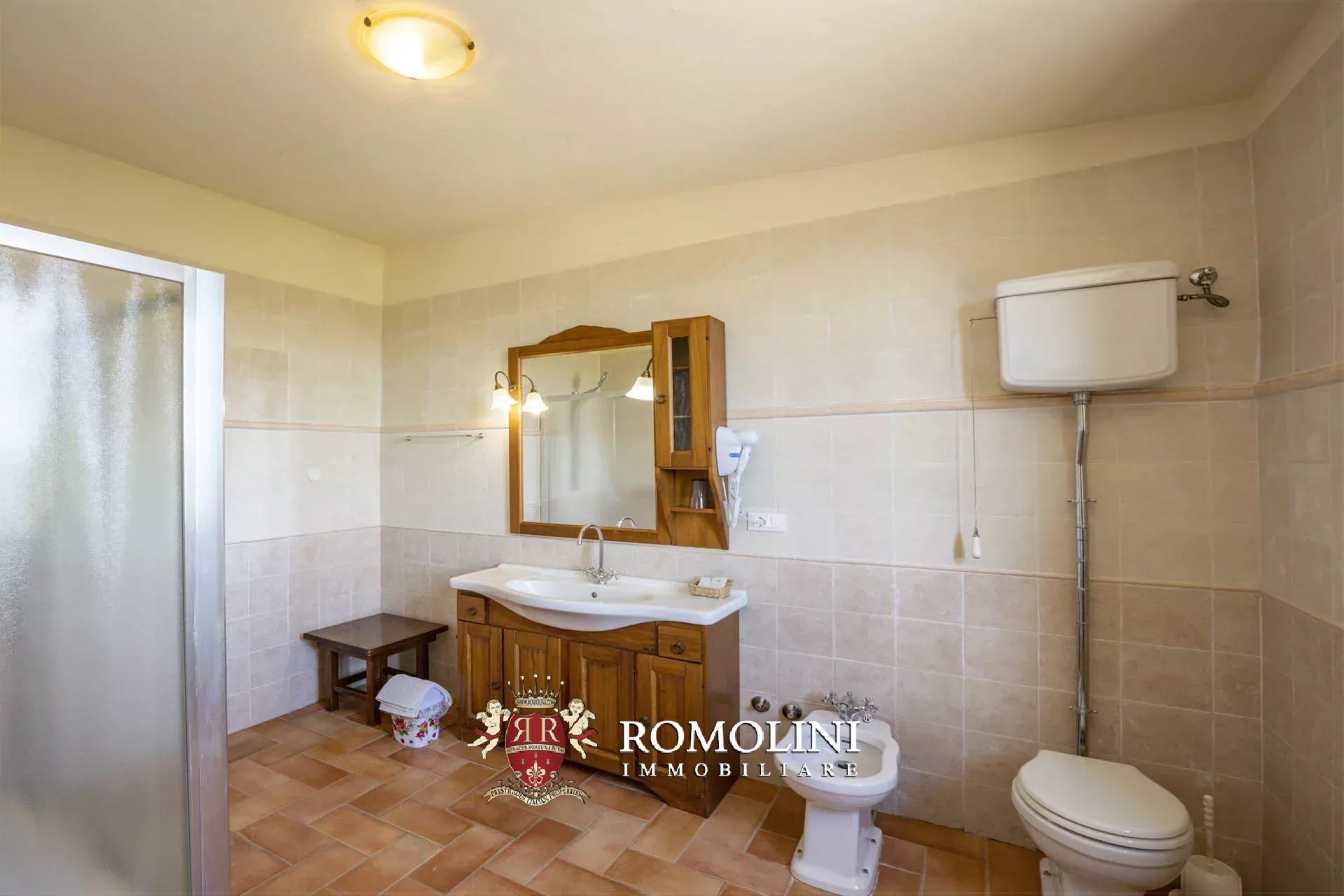 34 Bedroom Vineyard's Image 79