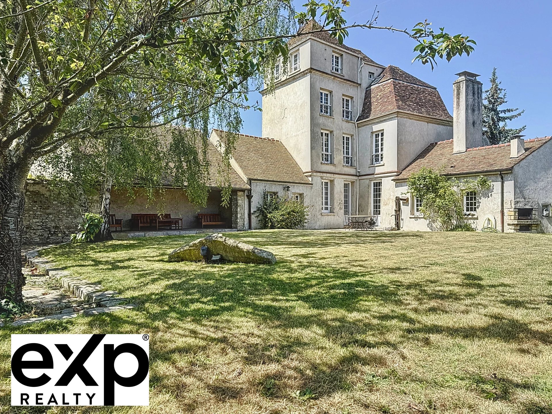 Propriété d’exception avec vue sur la collégiale de Mantes-la-Jolie