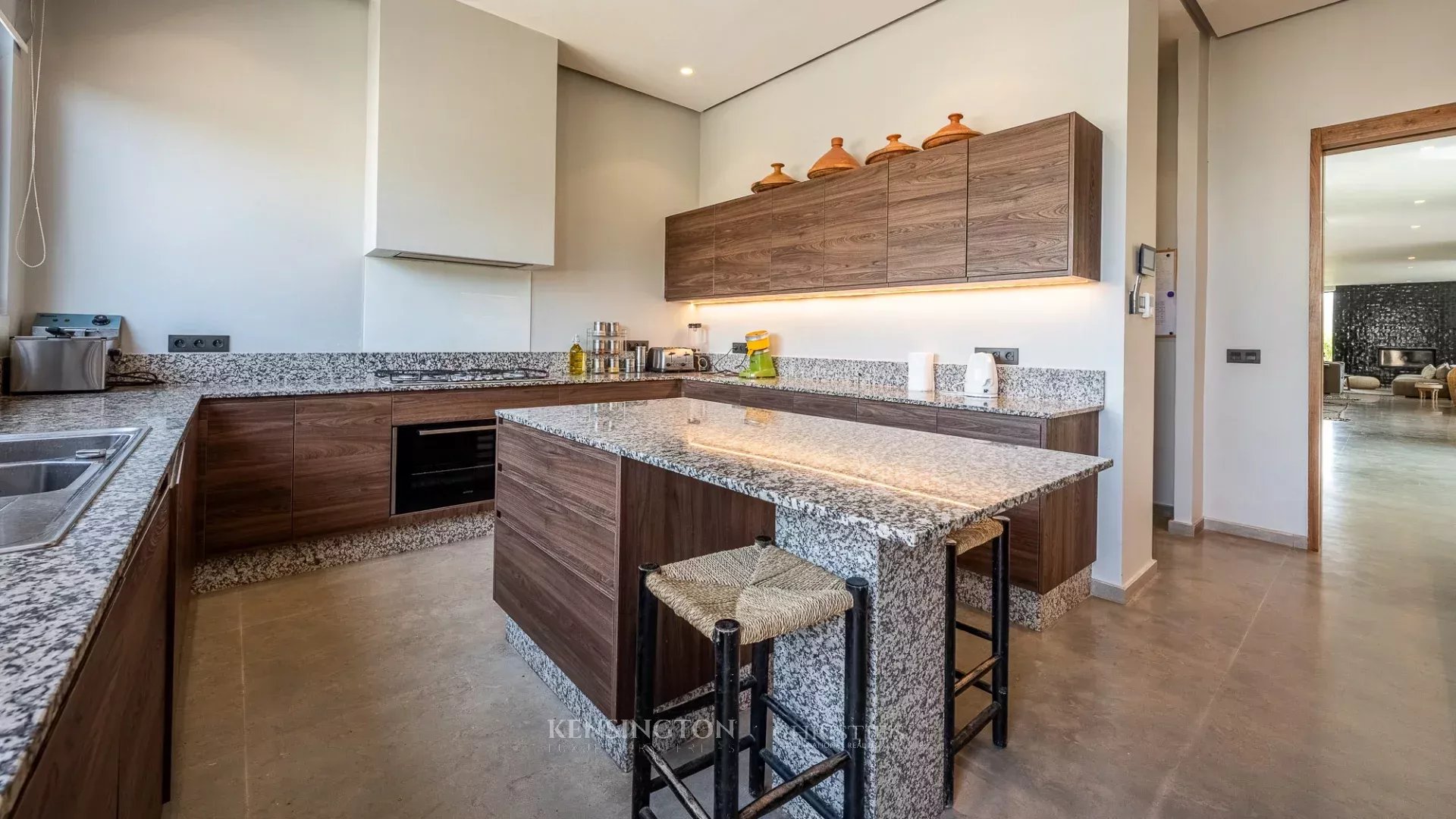 6 Bedroom Villa/Townhouse's Image 29