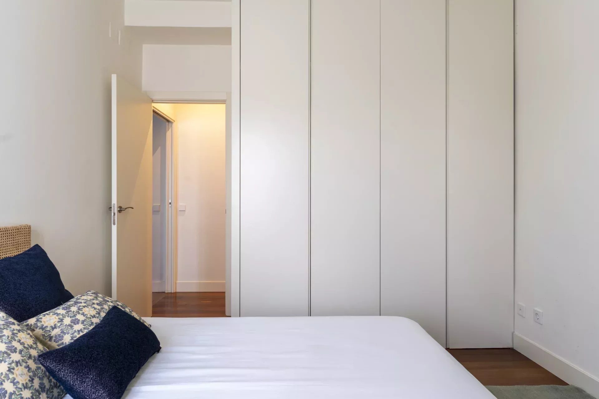 Exclusive Penthouse with Private Terrace in the Heart of Salamanca - picture 22