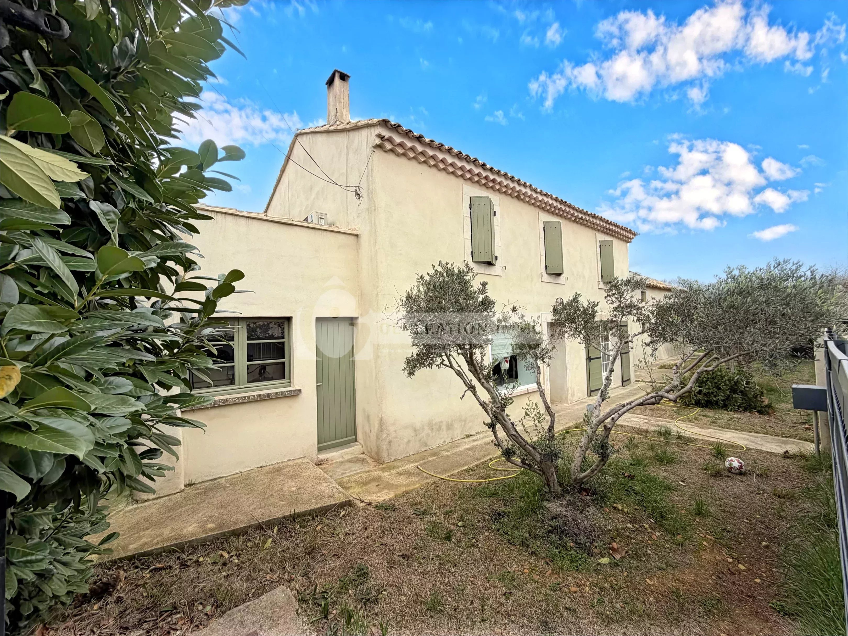 Agence immobilière de 