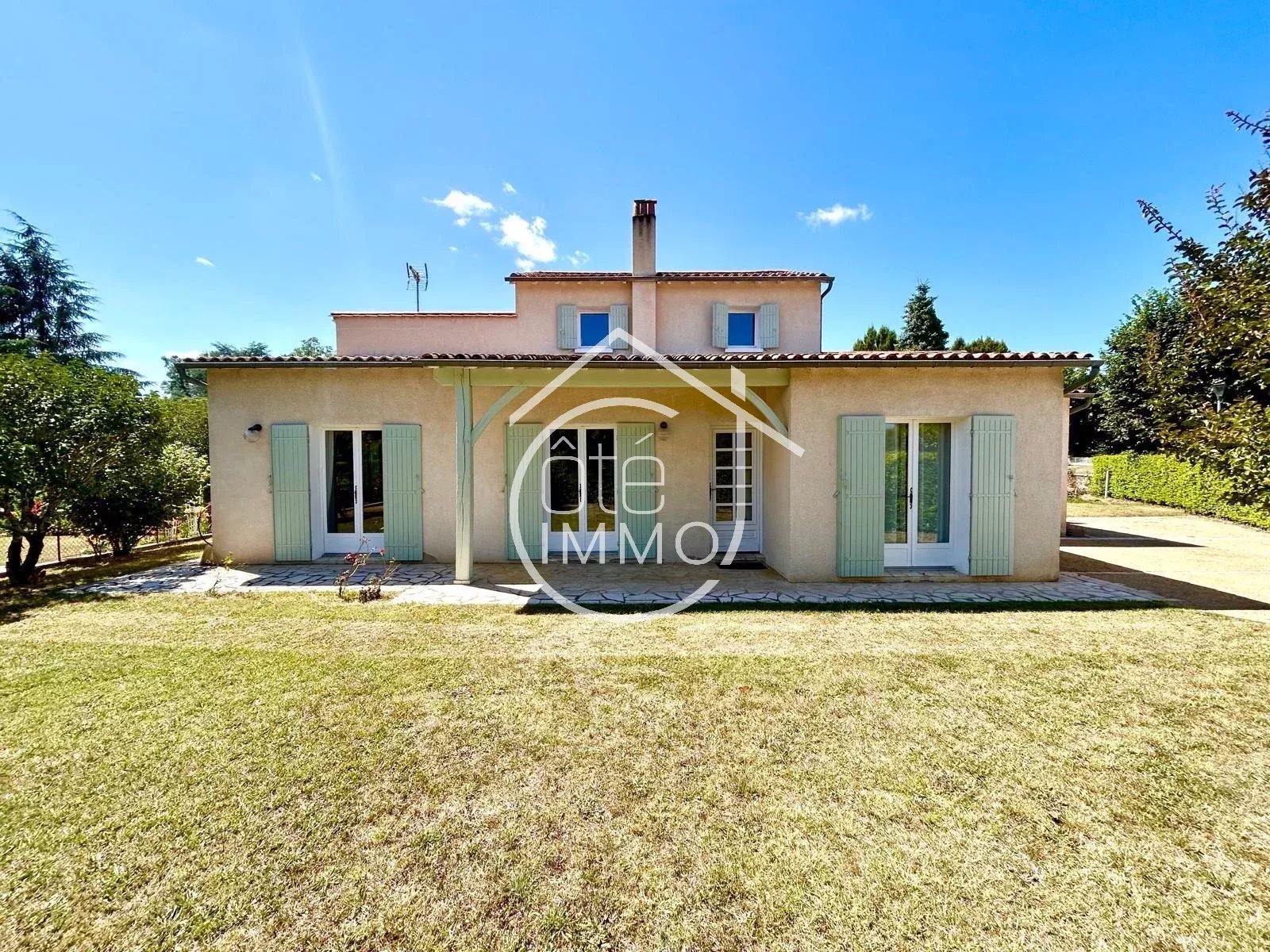 BERGERAC : Charmante maison familiale 5 pièces de 111m² avec jardin