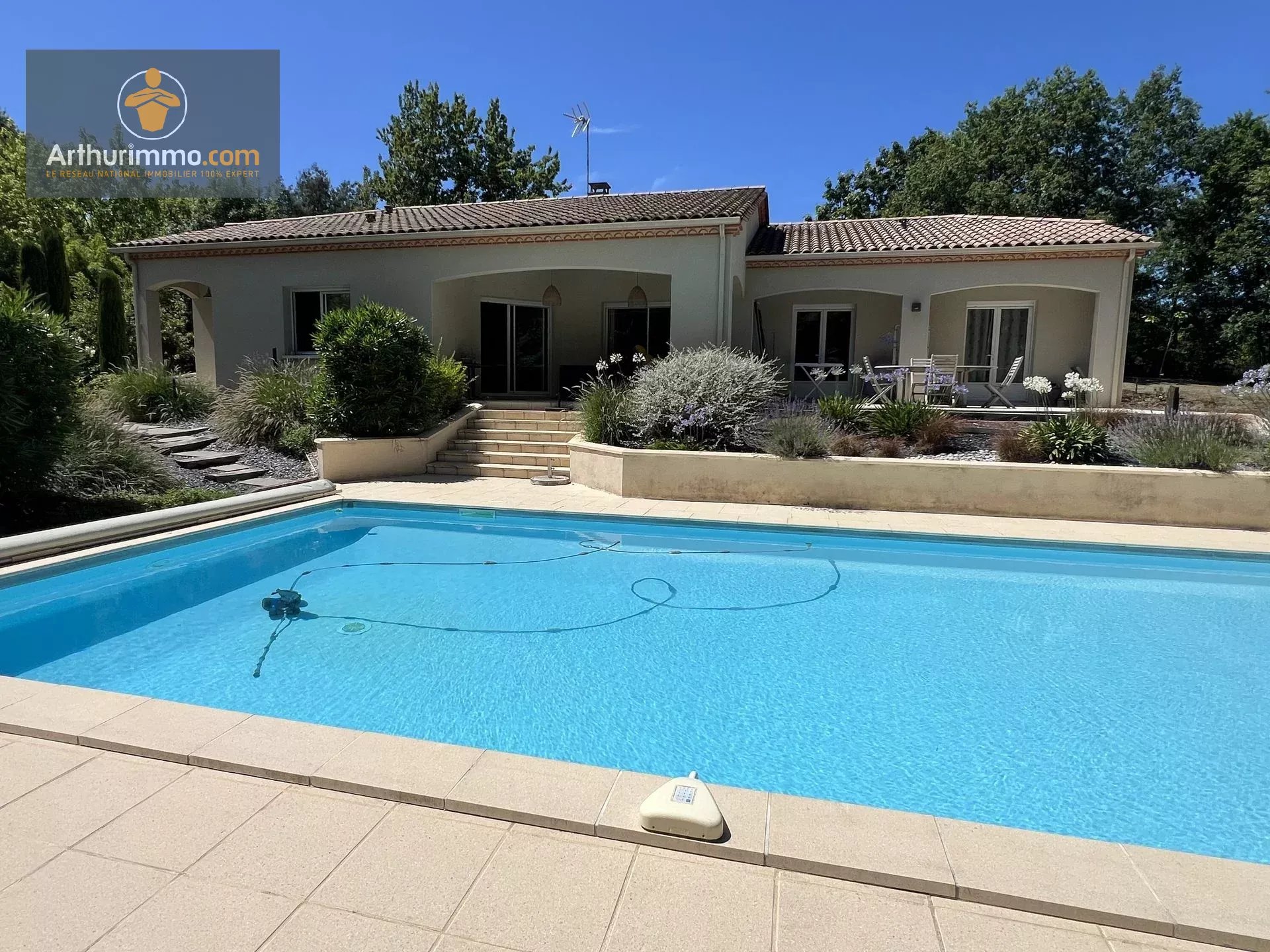 Magnifique villa de standing sur les hauteurs de Marmande