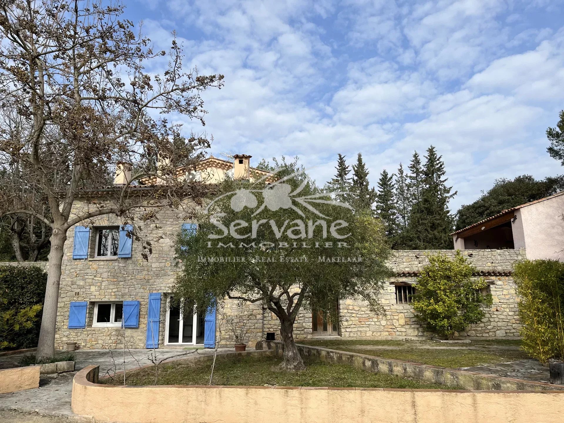 LORGUES CHARMING MAS IN PROVENCE WITH POOL