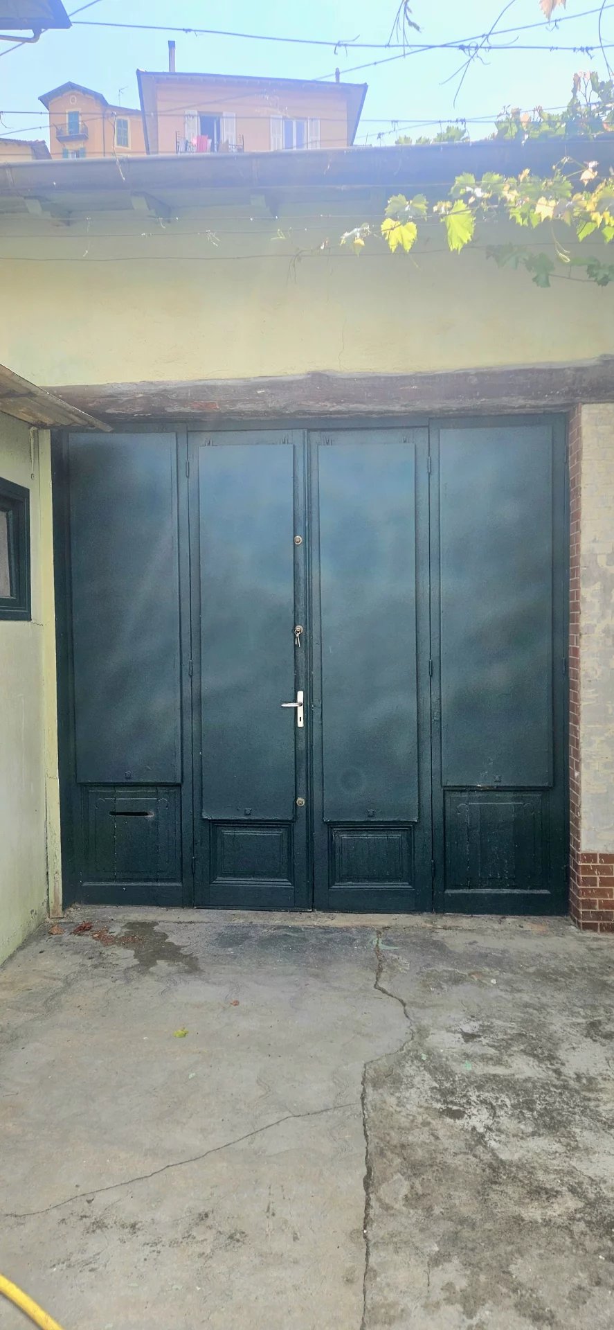 A LOUER - ATELIER / STOCKAGE / ENTREPOT 40 M² + MEZZANINE 30 M² - NICE EST - SAINT ROCH