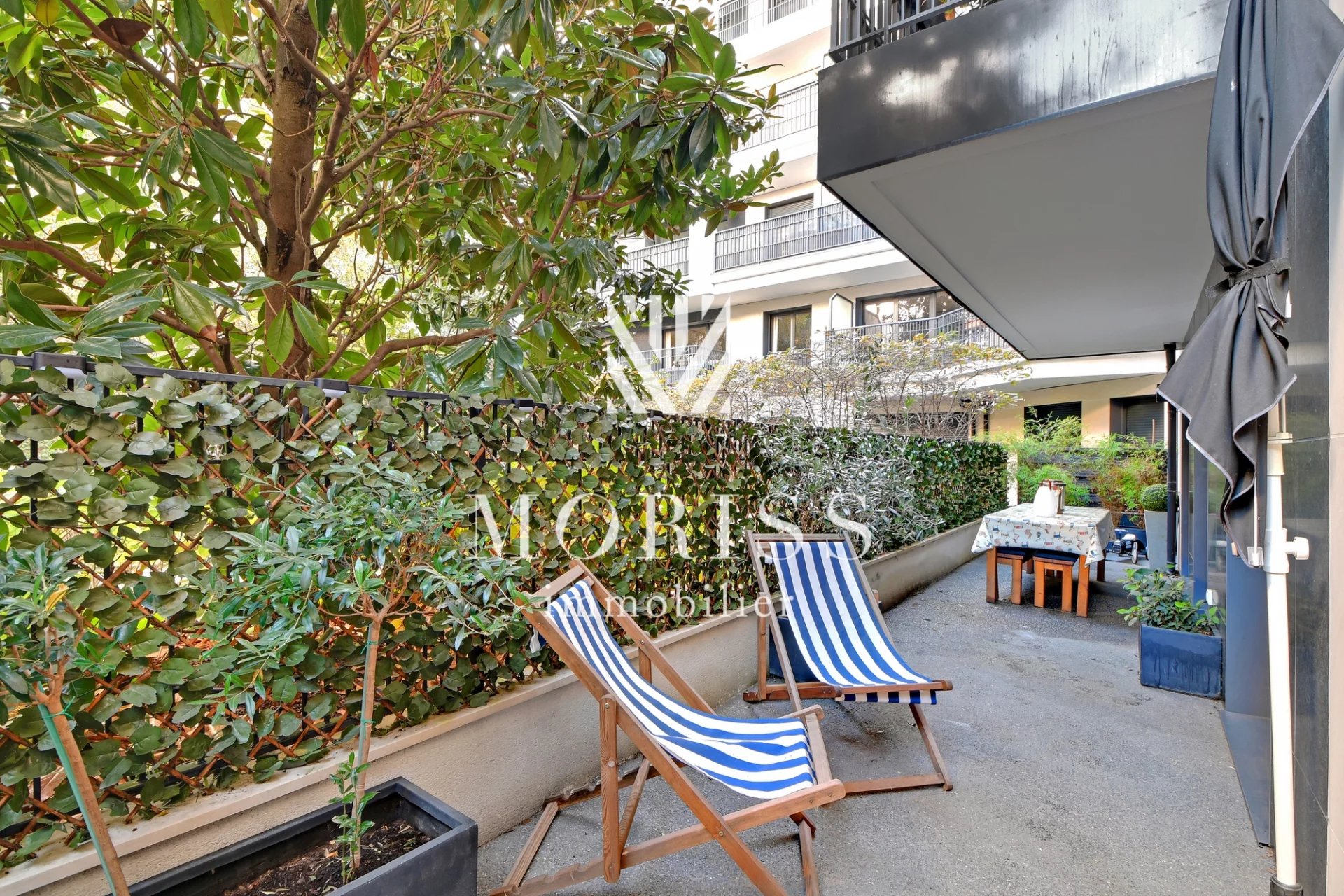 Centre-ville de Clichy - Appartement 3 pièces de 76 M2 + 28 M2 d - Image Array