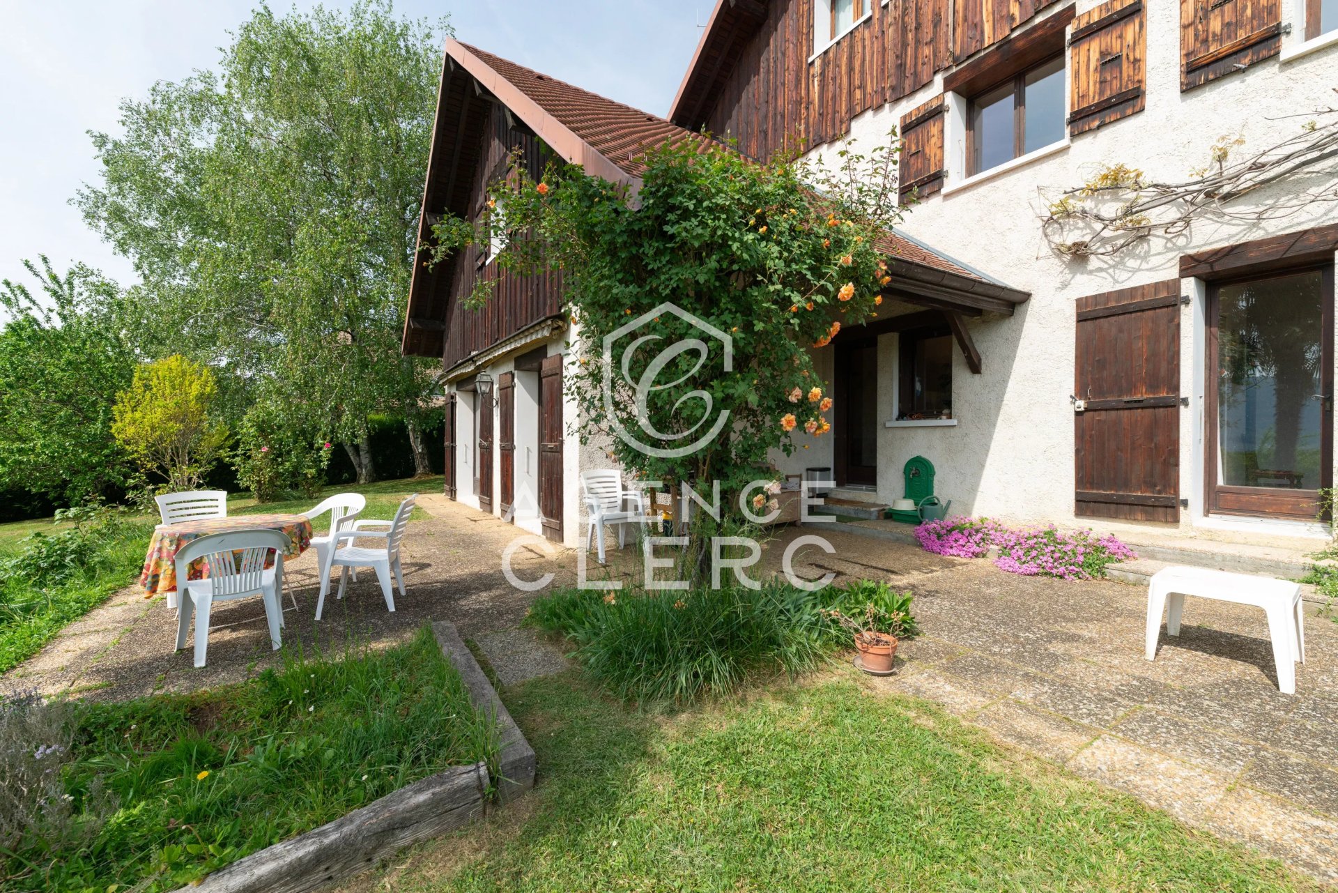5 Bedroom Villa/Townhouse's Image 4