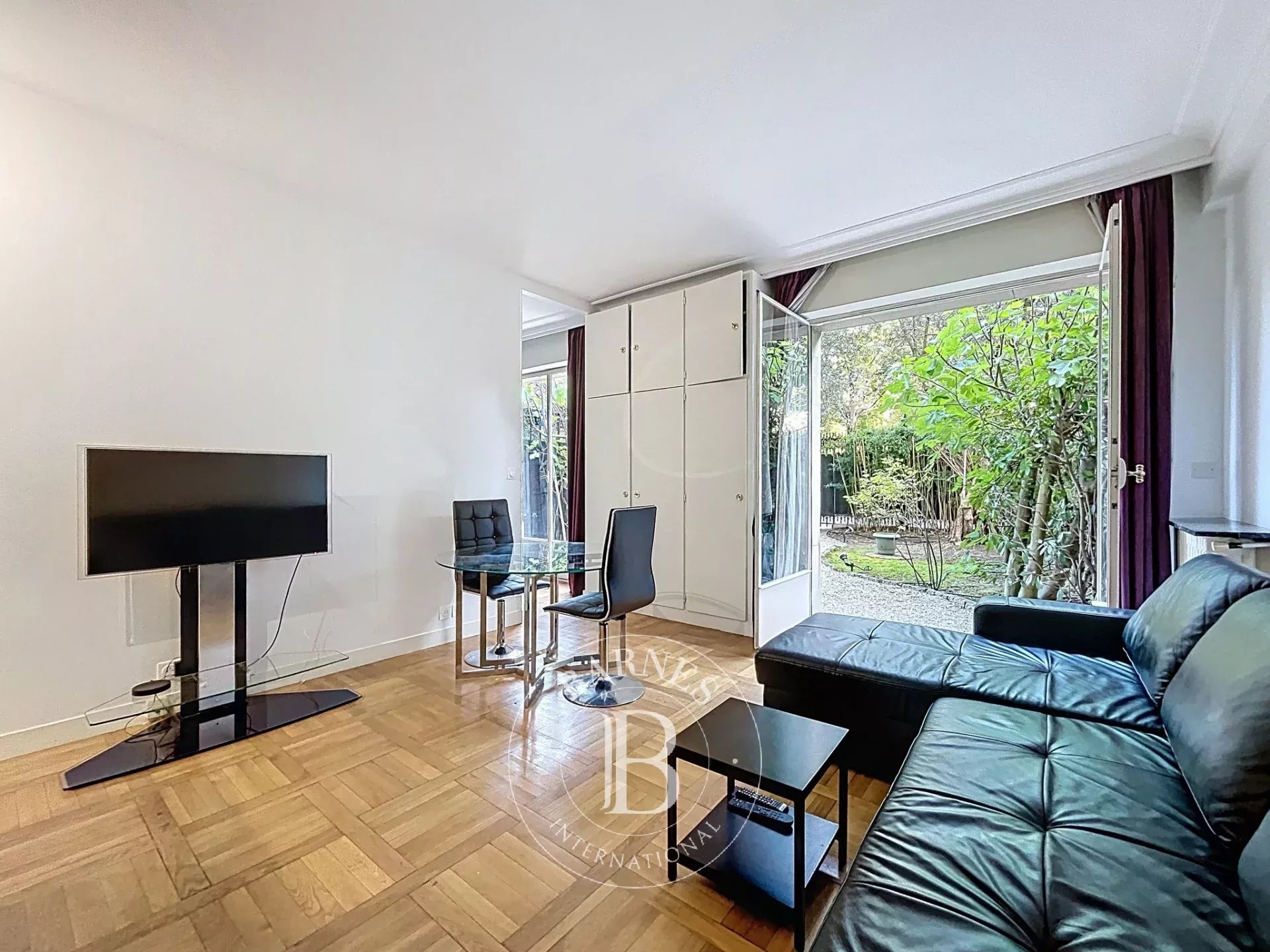 The BARNES rental department... - picture 1