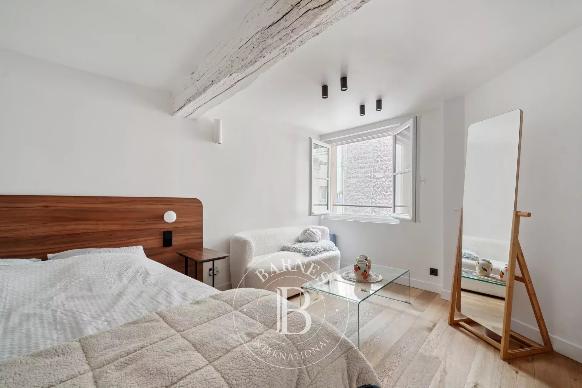 Apartment Paris 75007  -  ref 86669073 (picture 1)
