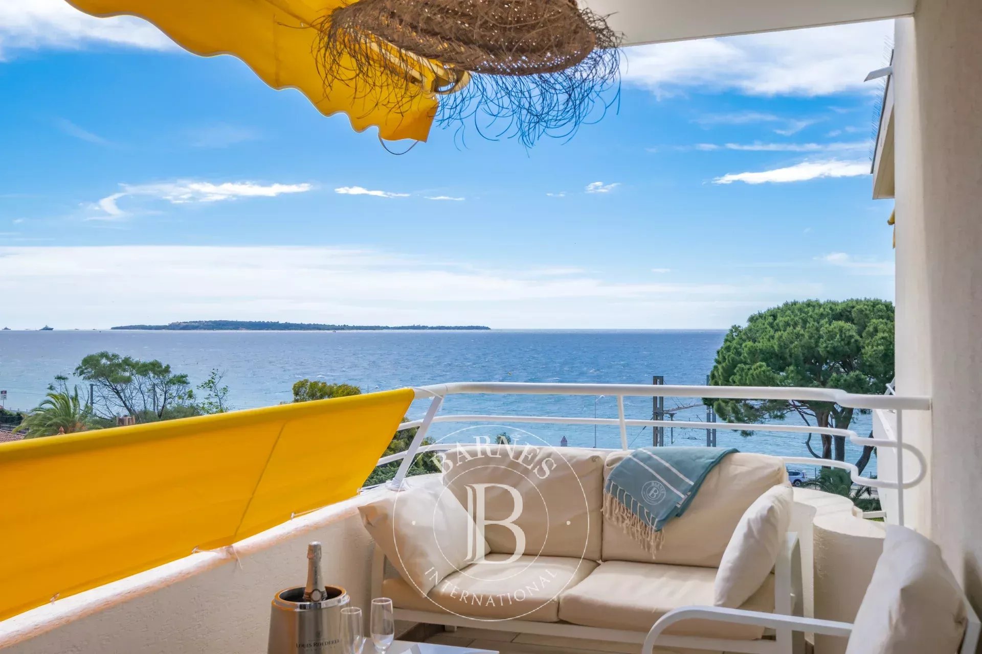 Appartement Cannes  -  ref 84689803 (picture 1)