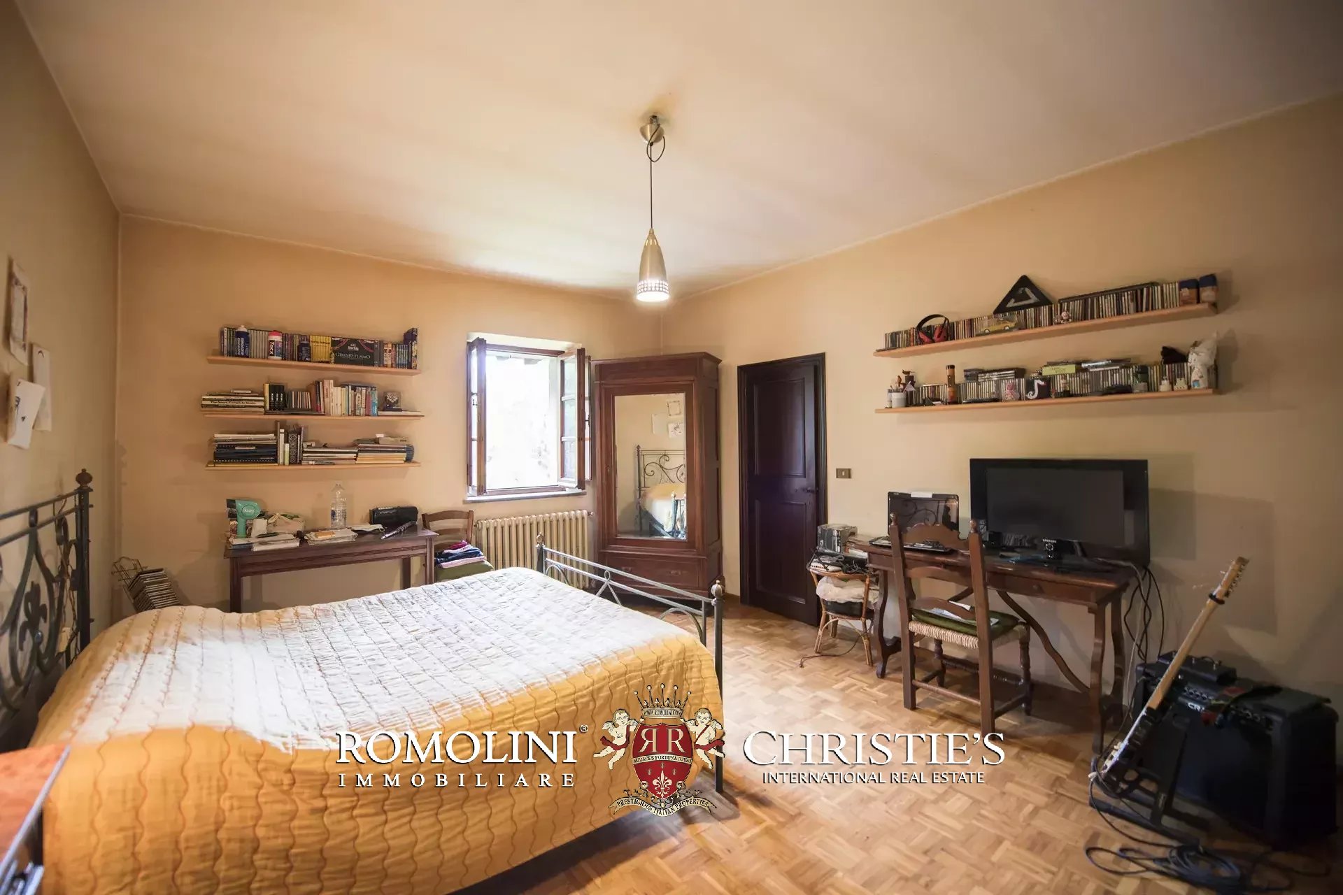 6 Bedroom Villa/Townhouse's Image 49