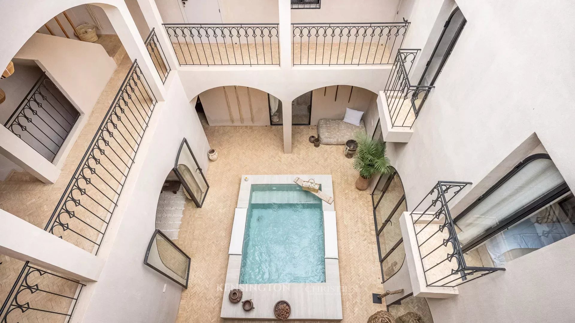 5 Bedroom Villa/Townhouse's Image 29