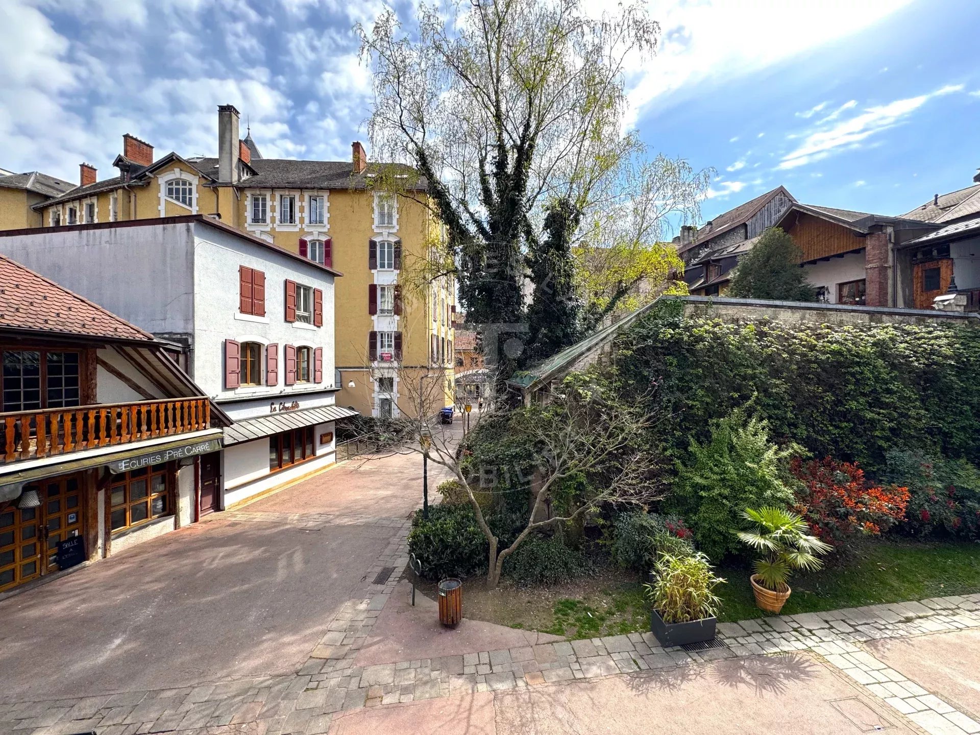 Agence immobilière de 