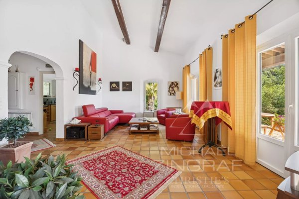 Charming Single-Storey Villa with Sea and Hill Views — photo 5