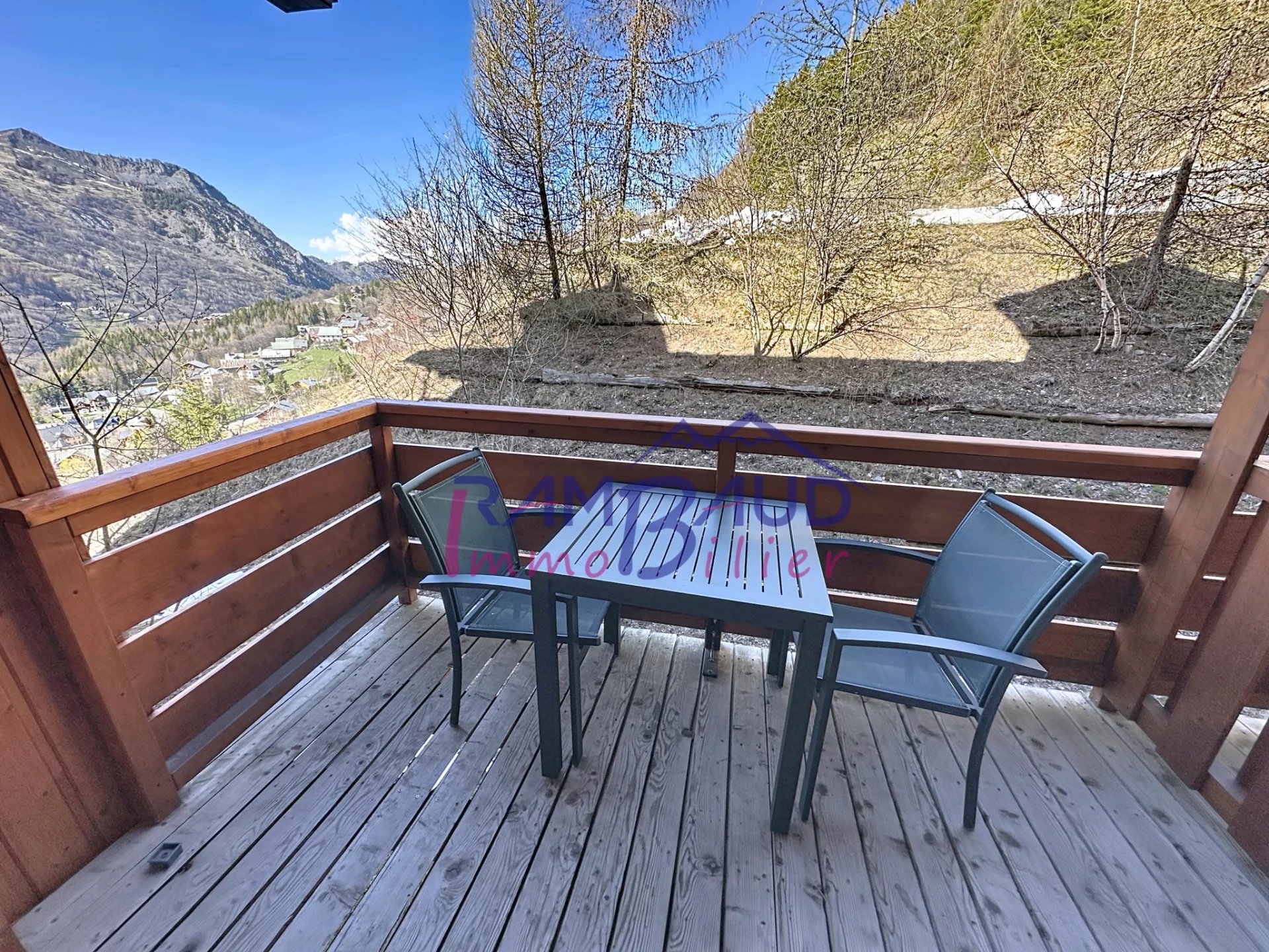 Appartement T2 en résidence de tourisme avec piscine sur la