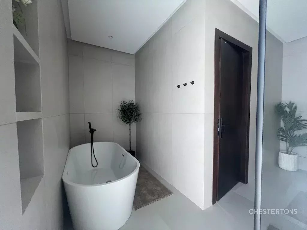  Image of Villa - 5 Bedrooms for Sale in Marrakech-Ménara-Marrakech-Morocco, Image 18