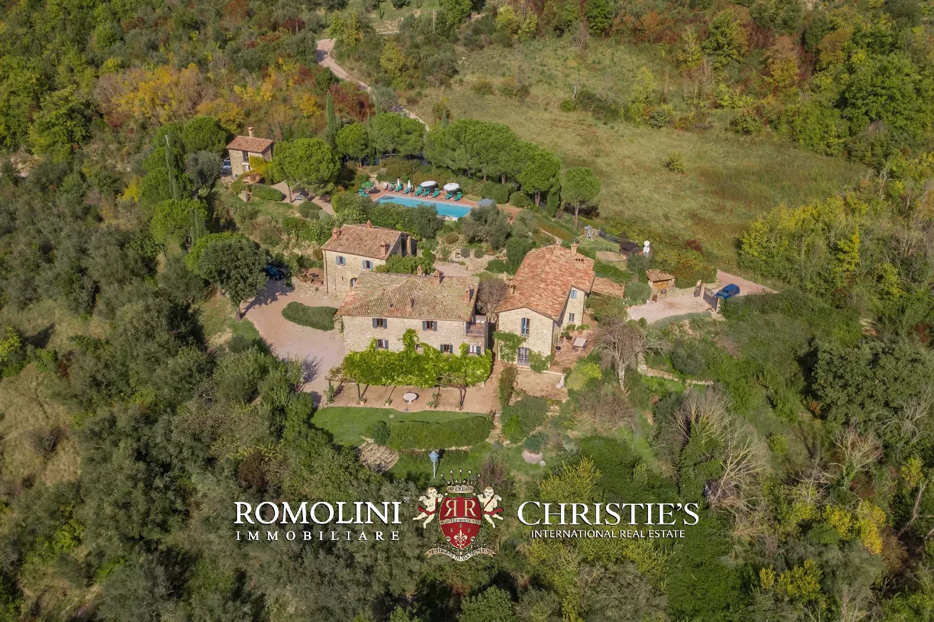  FINELY RESTORED RURAL COMPLEX FOR SALE IN UMBERTIDE UMBRIA