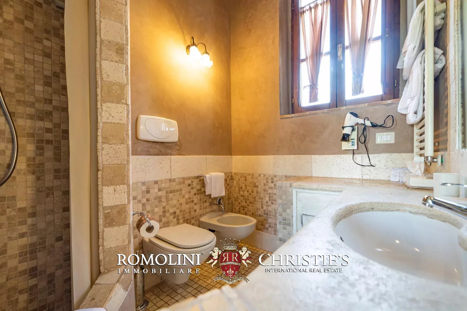 14 Bedroom Villa/Townhouse's Image 99