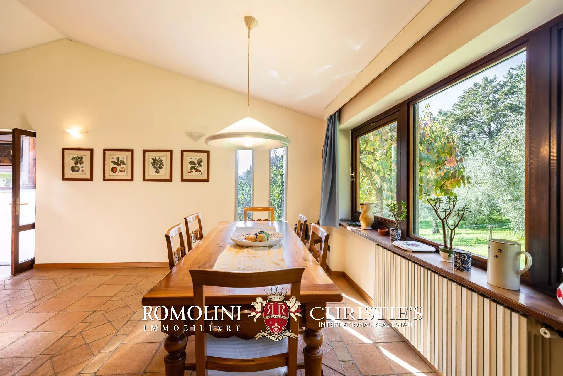 4 Bedroom Villa/Townhouse's Image 24