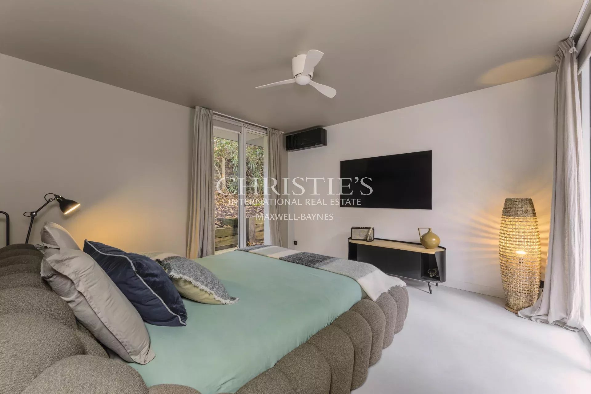 5 Bedroom Villa/Townhouse's Image 6