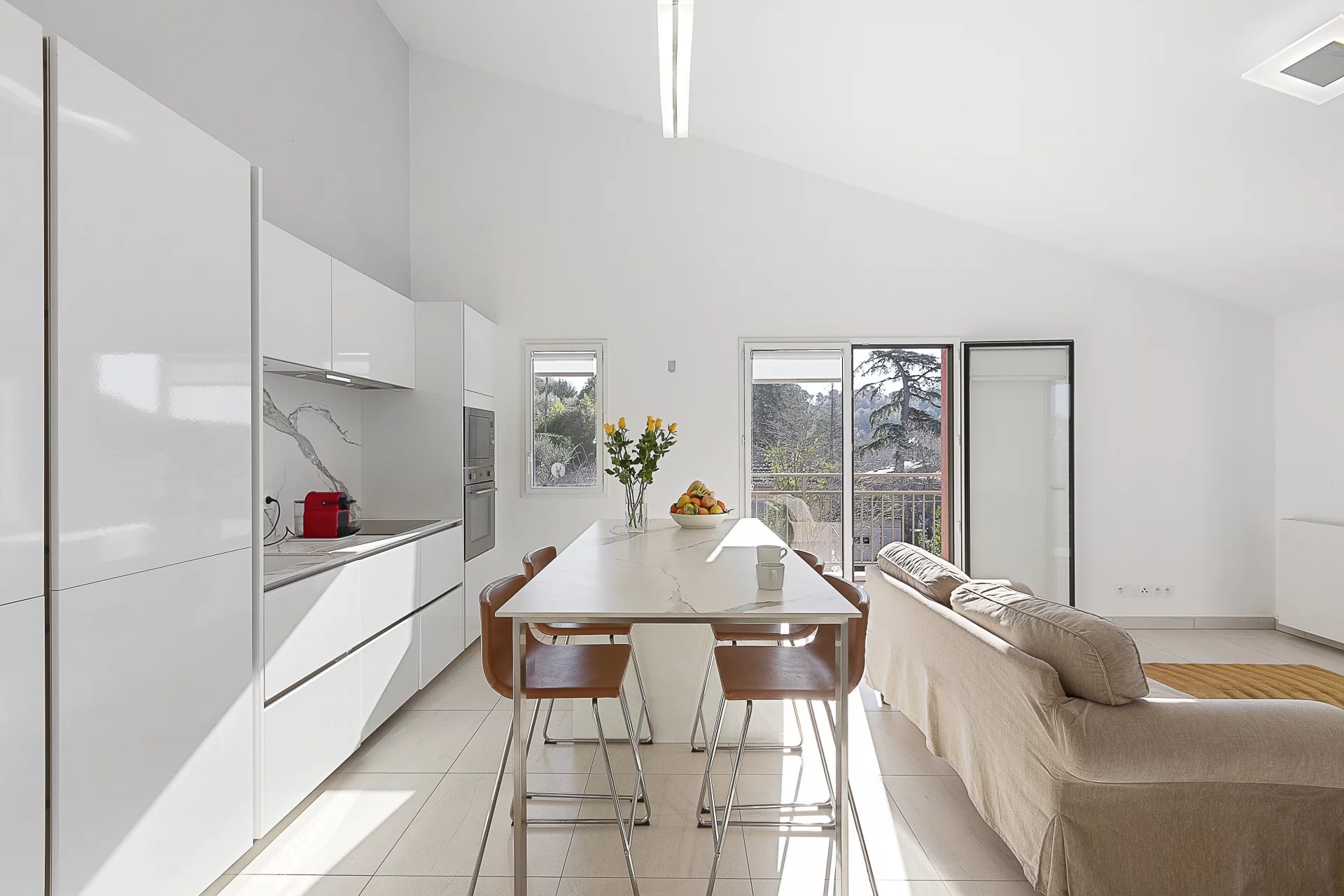 Bright & Spacious 3-Bedroom Apartment in Valbonne Village