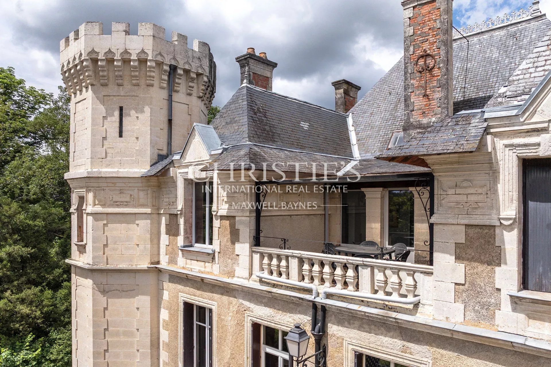 9 Bedroom Chateau's Image 65