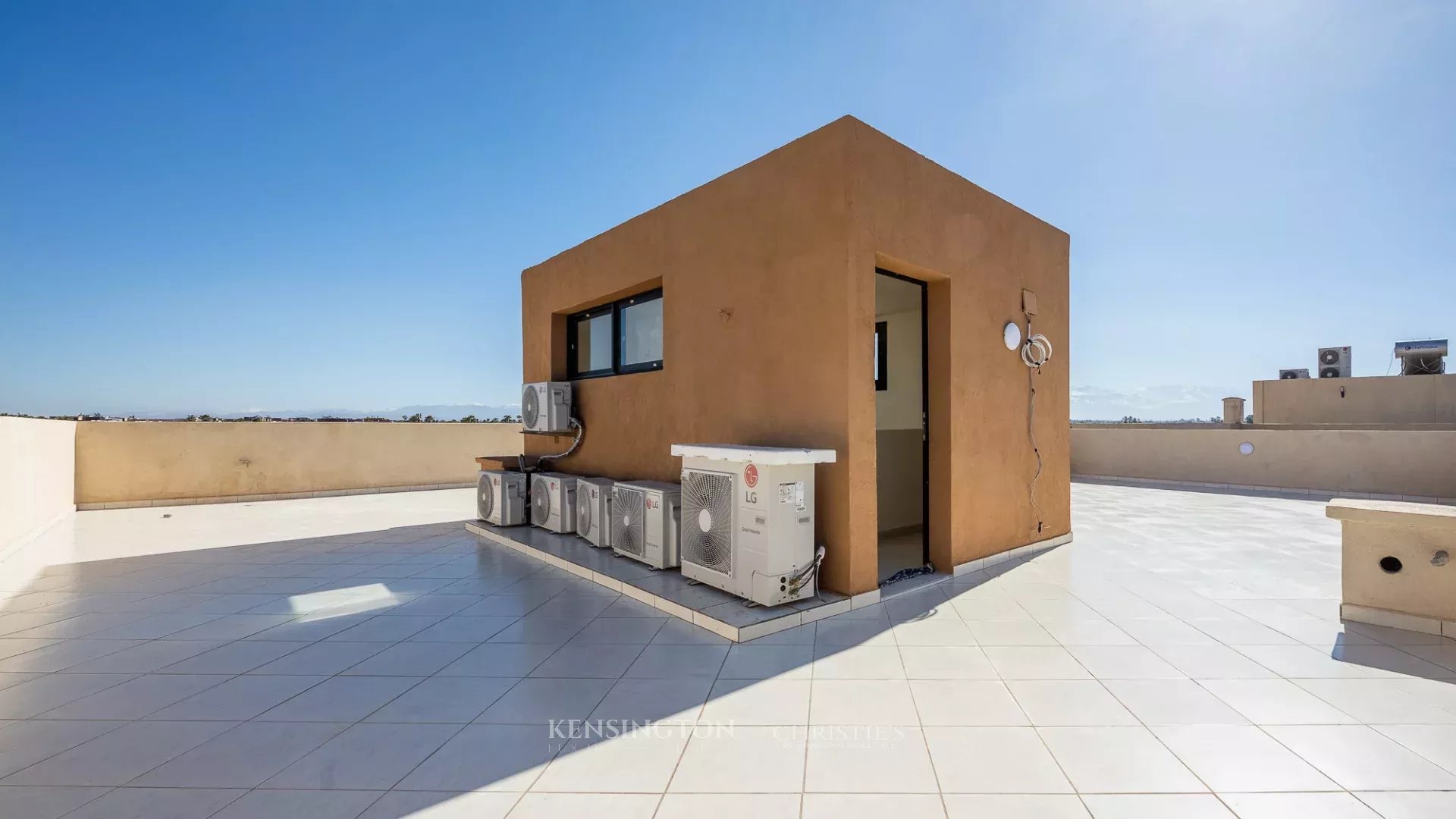 5 Bedroom Villa/Townhouse's Image 28