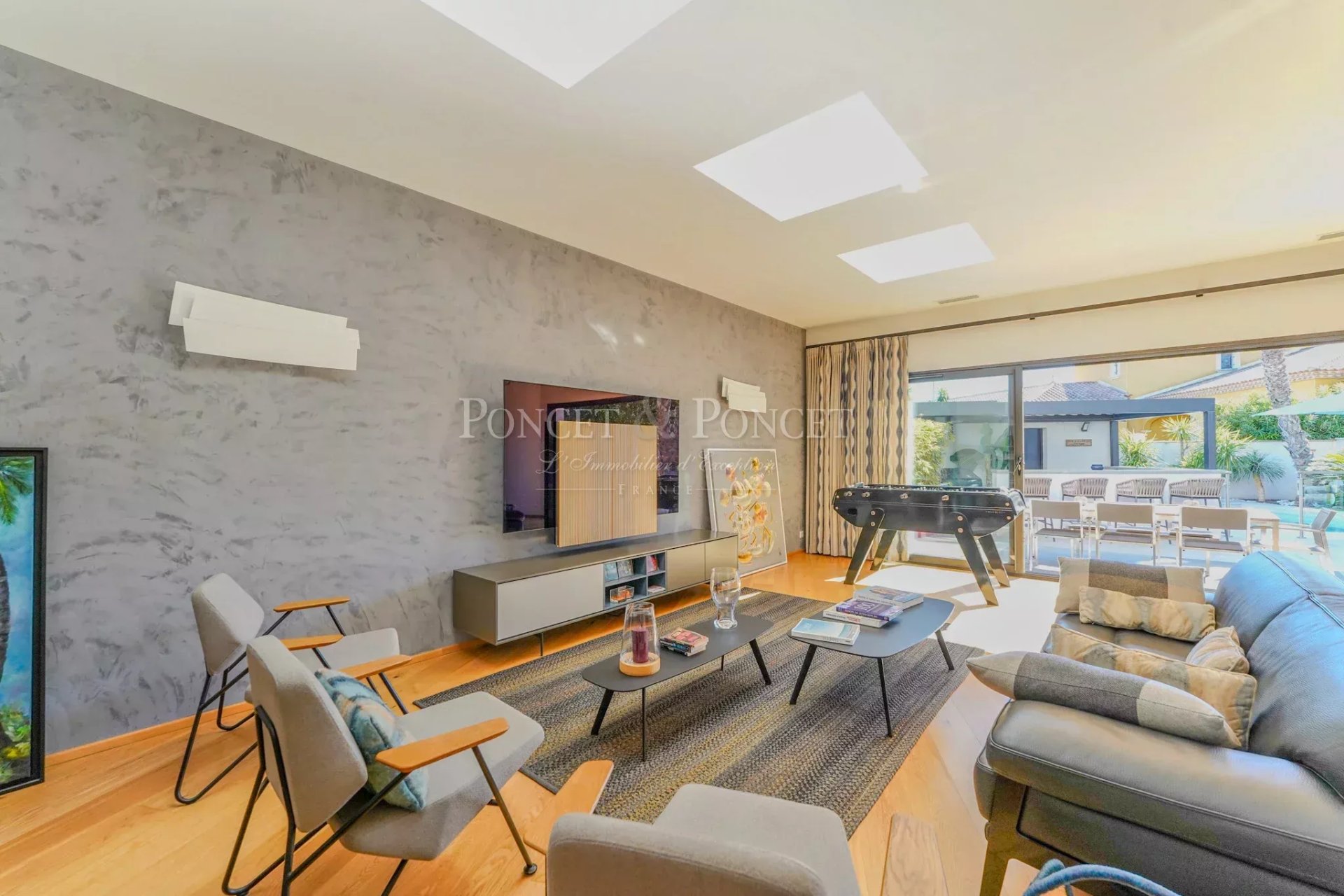 5 Bedroom Villa/Townhouse's Image 13