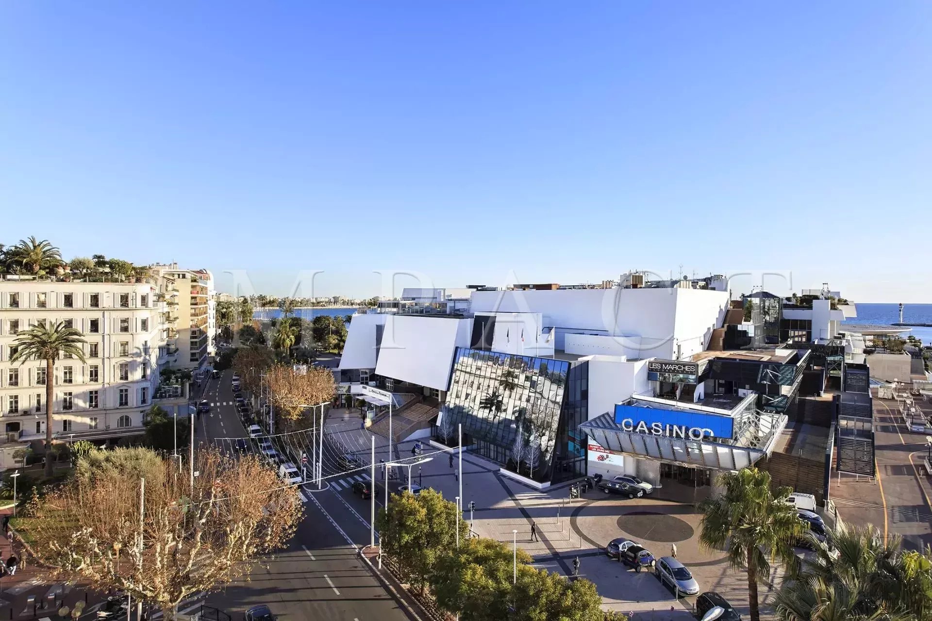  LOCATION APPARTEMENT CANNES PALAIS DES FESTIVALS