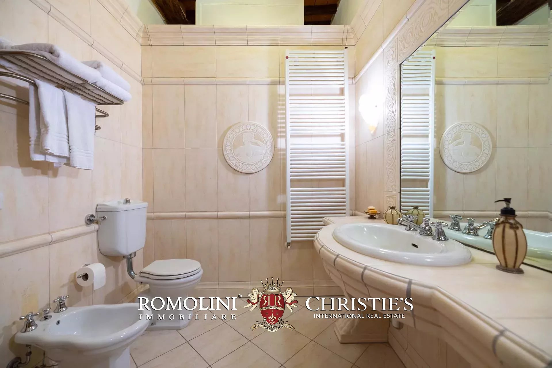 37 Bedroom Villa/Townhouse's Image 211