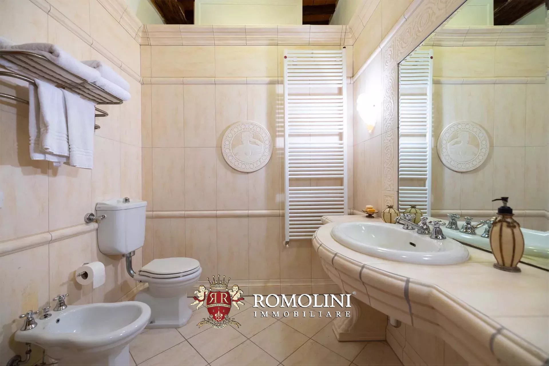 37 Bedroom Villa/Townhouse's Image 211